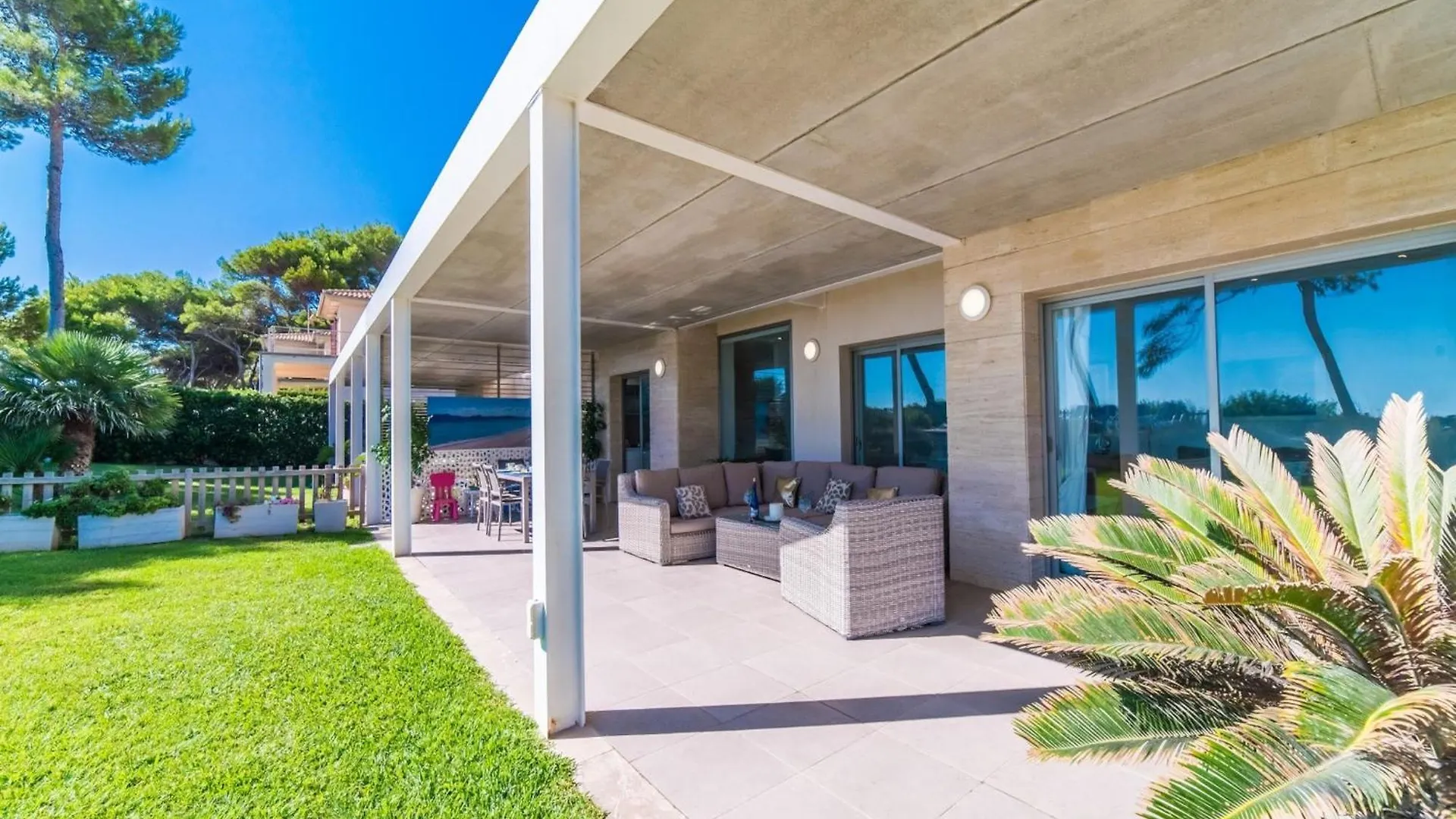 Holiday Home With Views Of Playa De Muro Spanje